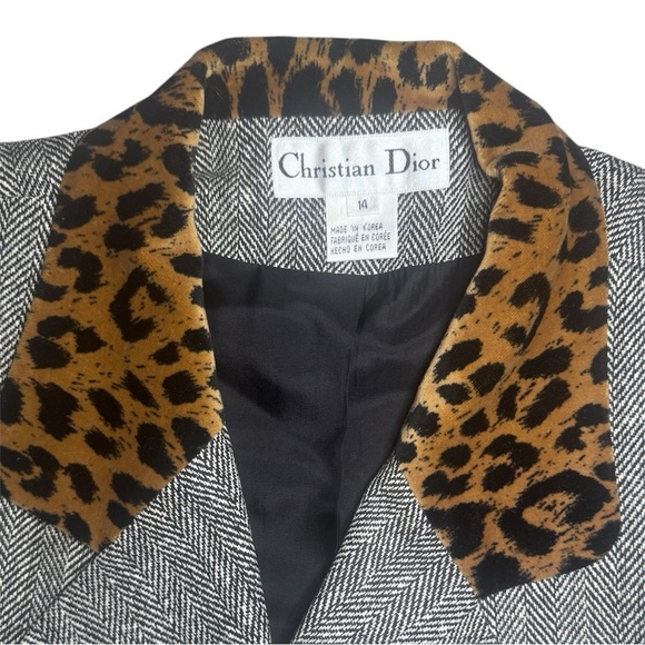 Christian Dior Vintage Woman’s Blazer Leopard Collar Detail 100% Silk - Picture 2 of 14
